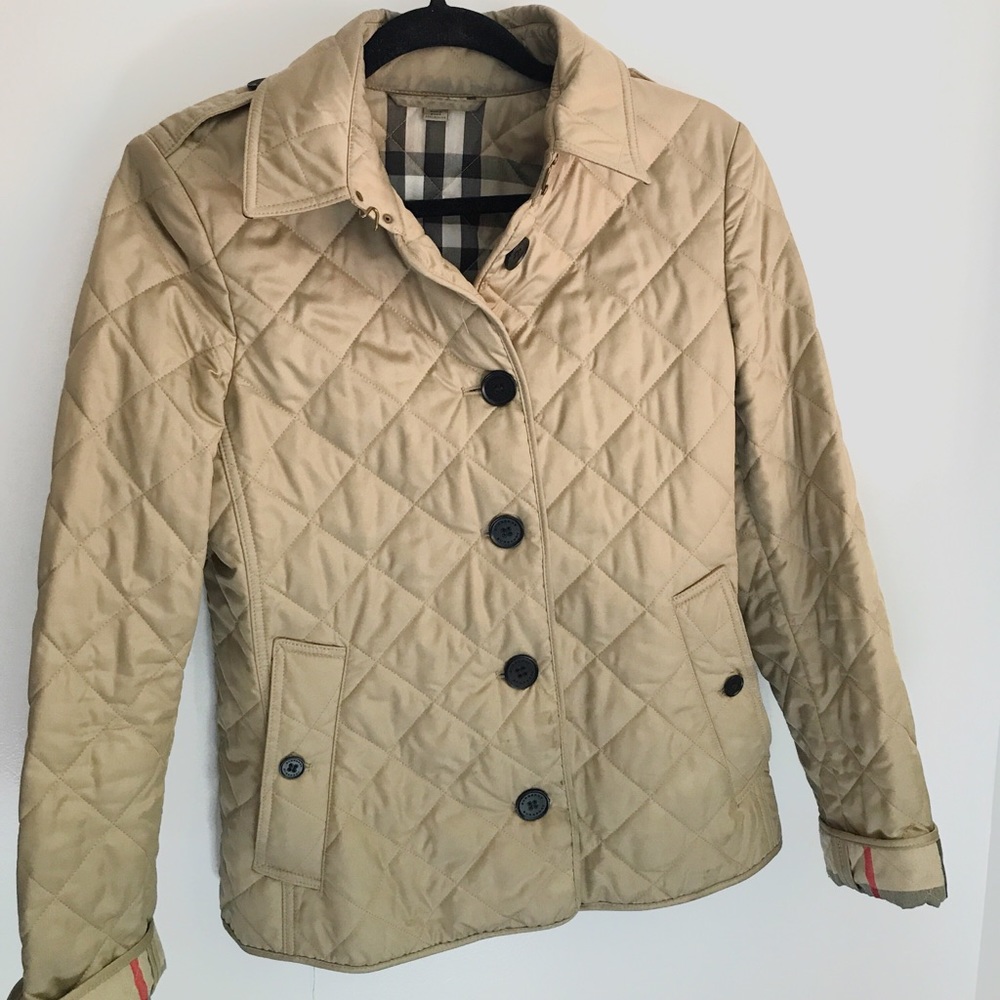 Like new quilted Burberry women’s jacket